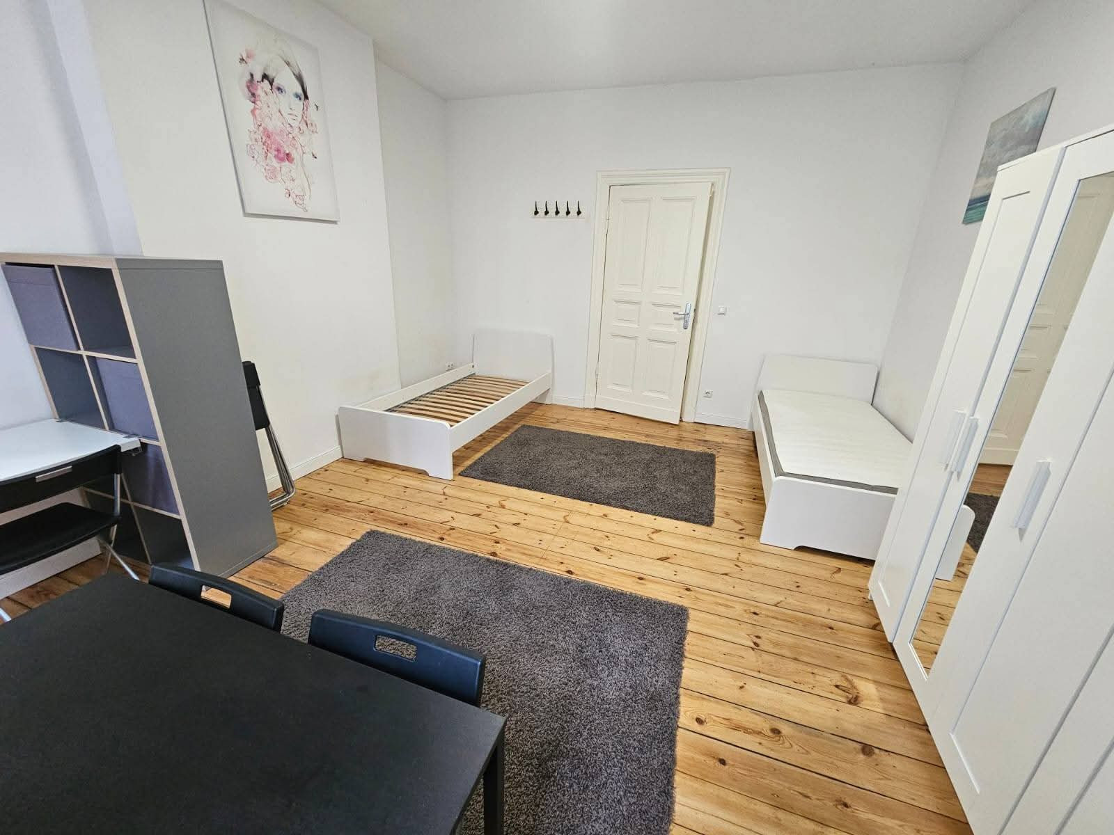 3-Room Fully Furnished Apartment — Photo 1